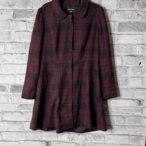 Hot Topic Burgundy & Black Plaid Collared Zippered Long-Sleeve Wool Blend Coat